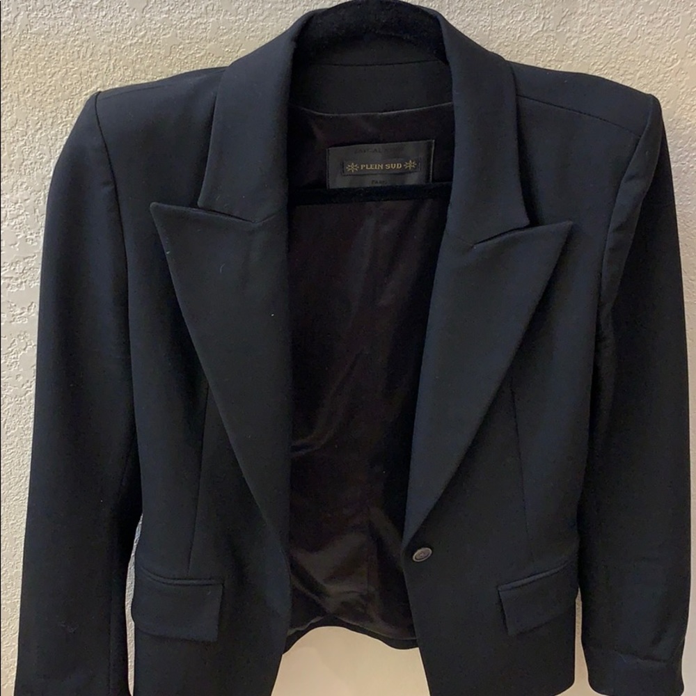 Blazer with shoulder pads